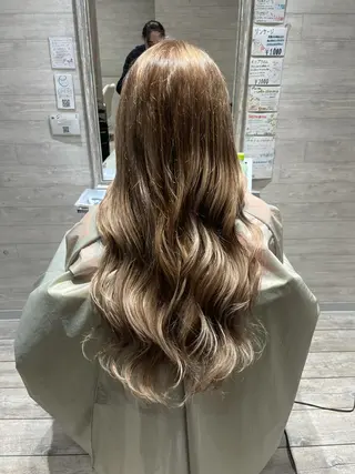 ロング ハイトーン ／ レイヤー/吉田陸斗のヘアスタイル