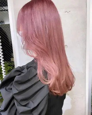 ロング レイヤーカット、 大人可愛い　中村美羅のヘアスタイル