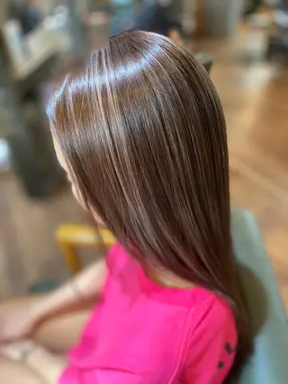 セミロング ハイライト/インナー /ブリーチ/レイヤーのヘアスタイル
