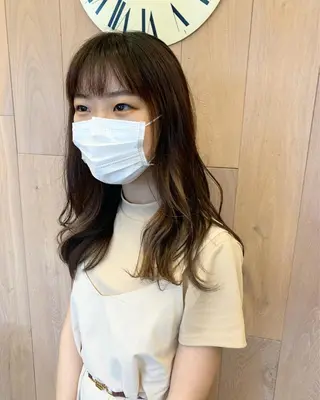 セミロング Aya/四条烏丸/ インナーカラーのヘアスタイル