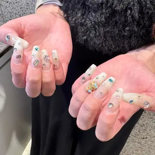 ネイル RIEKO🍒 ワンホン♡推しネイルのネイルデザイン