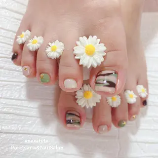 ミディアム ネイル 👑enen style👑のネイルデザイン