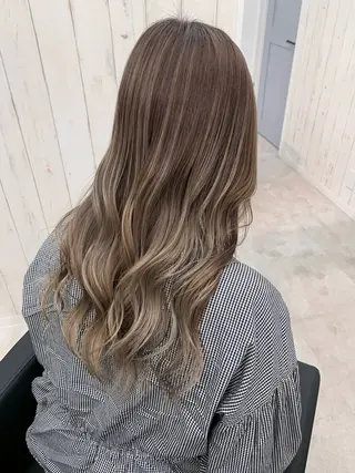 カラー 豊橋ブリーチ/似合わ せカット/SHIHOのヘアスタイル