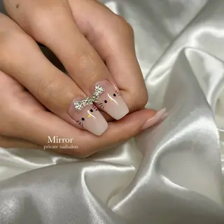 ネイル nailsalon Mirrorのネイルデザイン