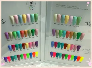 ネイル pink ladyサロン所属・べ にのネイルデザイン