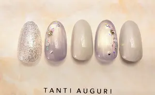 ネイル Éva nail salon所属・Éva nail MARIのネイルデザイン