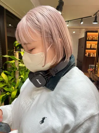 ショート カラー オカモト ミユウのヘアスタイル