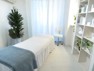 Flexi 表参道所属・🌟ニキビ・毛穴ケア 🌿Flexi表参道のエステ・リラクイメージ