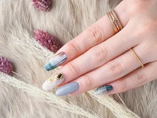 ネイル Yakko pas á pasのネイルデザイン