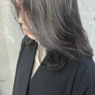 ロング 横山 莉奈のヘアスタイル