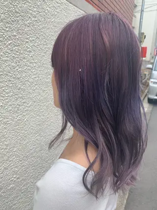 ミディアム カラー HARUKI💐笹塚 インナーカラーのヘアスタイル