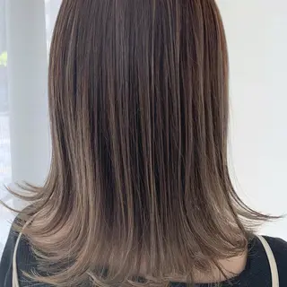 ミディアム カラー fio マナミのヘアスタイル