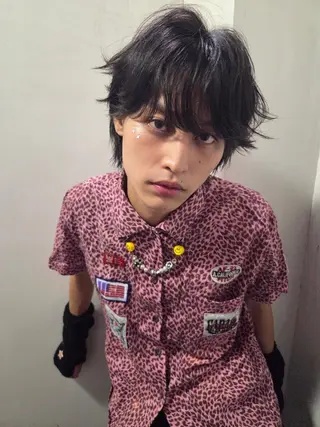 メンズ メンズ ヘアメイク  ハイトーン キャロのヘアスタイル