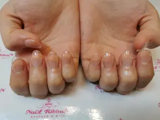 ネイル ネイルリボン 受付スタッフのネイルデザイン