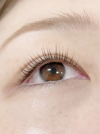 マツエク・マツパ ヒヨシ ルナのヘアスタイル