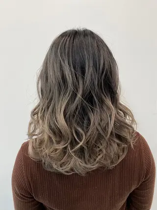 セミロング カラー 【公式】amble luxe池袋東口🩷のヘアスタイル