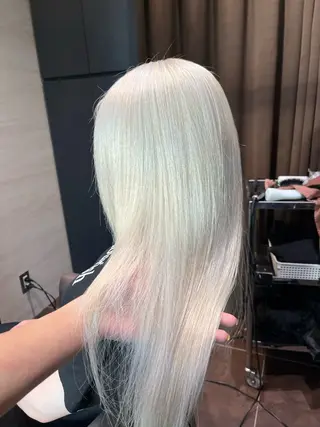 カラー 透明感カラー✨🩵 韓国ヘアkanatoのヘアスタイル