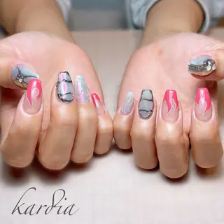 ネイル καρδιά -ｶﾙﾃﾞｨｱ-のネイルデザイン