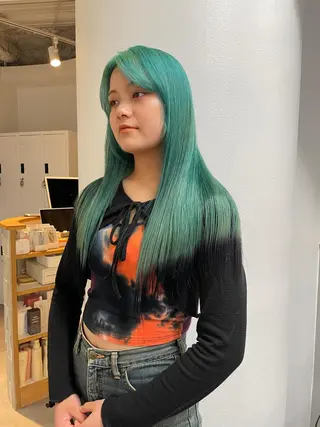 ロング カラー laff 新宿所属・ボブ/ケアパーマ/ レイヤー/縮毛矯正のヘアスタイル