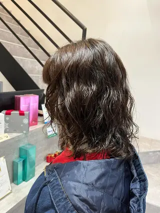 ミディアム パーマ 山本 佳奈のヘアスタイル