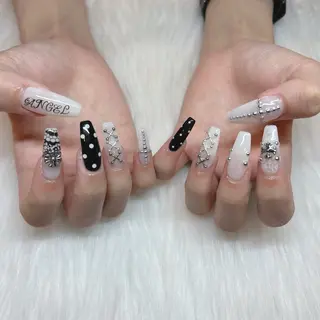 ロング HANA うるののネイルデザイン