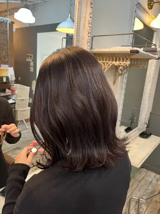 ミディアム 岩谷 愛依のヘアスタイル