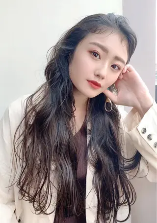 ロング ambleluxe 🌈透明感カラー中野のヘアスタイル