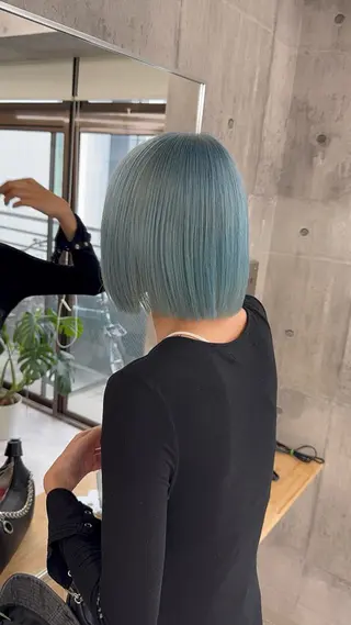 ショート モニカ本店所属・矢吹 ケビン 栄ハイトーンのヘアスタイル