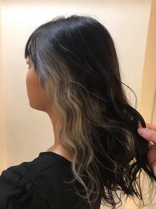 ロング 山崎 光瑠のヘアスタイル