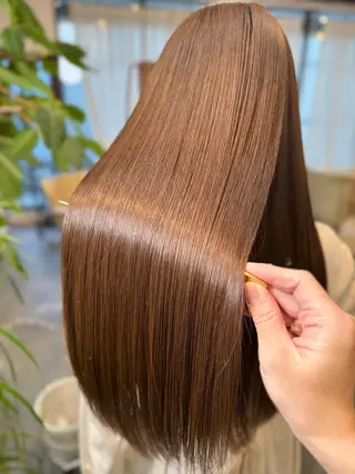 ロング カラー 🌟学割クーポン多数 すがわら🌟のヘアスタイル