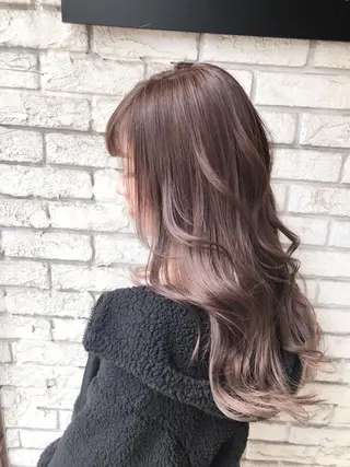 カラー 工藤 綾華のヘアスタイル