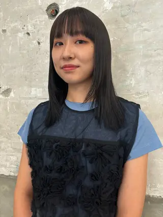 セミロング ami/大阪/暖色 /レイヤーカットのヘアスタイル