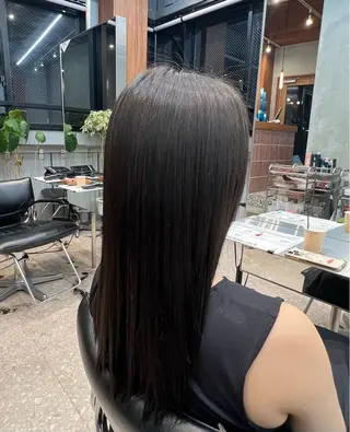 ロング elima調布所属・澤崎 ゆらのヘアスタイル