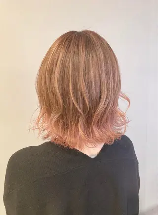 ミディアム カラー 宮原 佳苗のヘアスタイル