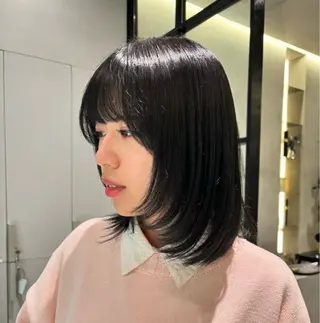 セミロング 神戸レイヤーカット 顔周り／骨格診断のヘアスタイル