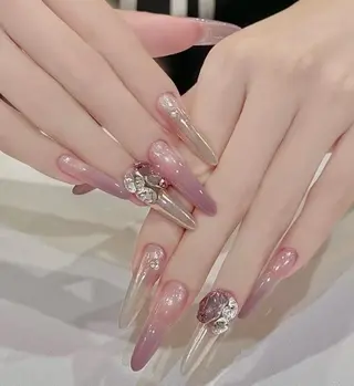 ネイル D-BEAUTY Nailsalonのネイルデザイン