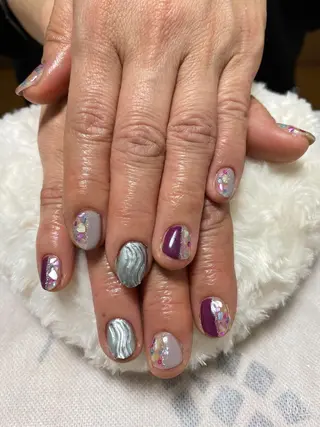 ネイル The Best Beauty受付担当のヘアスタイル