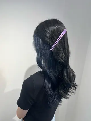 ロング カラー 吉原葵/ハイトーン /インナーカラーのヘアスタイル