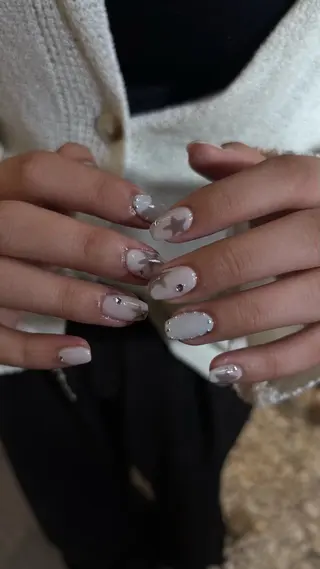 ネイル ハイトーン/レイヤー KYOKA🩶のヘアスタイル