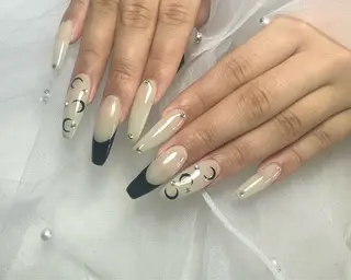 ネイル LAVISH kokonaのネイルデザイン