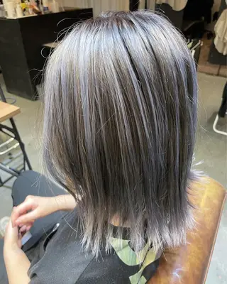 セミロング カラー ヘアアレンジ Levi所属・梶山 真緒のヘアスタイル