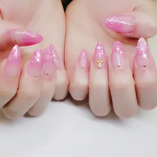 ミディアム ネイル クロキ 。のネイルデザイン