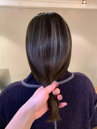 セミロング カラー 透明感/オリーブ/ グレージュ/YUKAのヘアスタイル