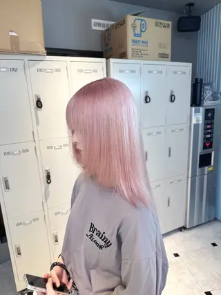 セミロング カラー 🪄池袋ハイトーン 🪄ブリーチカラーのヘアスタイル