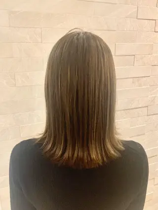 セミロング カラー O maikoのヘアスタイル
