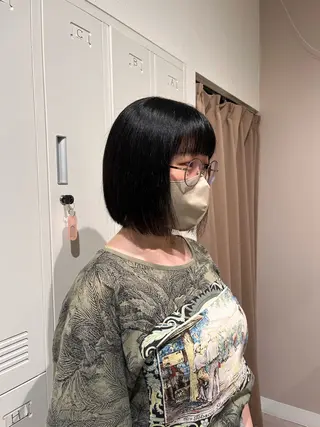 ミディアム ulQua 戸田のヘアスタイル