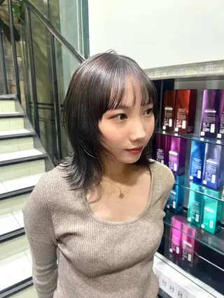 ミディアム 暖色ｶﾗｰ/ﾚｲﾔｰ ｶｯﾄ/Yunaのヘアスタイル