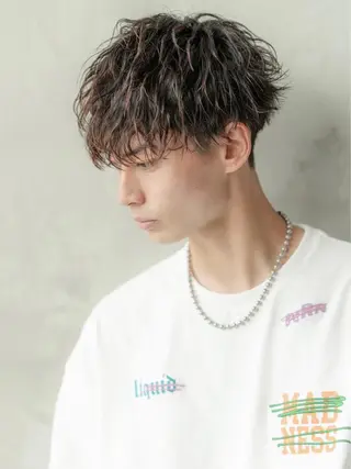 ショート パーマ メンズ SNSで大バズり‼️ 欧米風ヘア大ヒット中のヘアスタイル