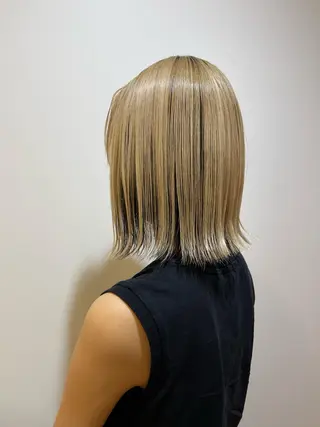 ミディアム エクステ/ハイトーン /レイヤーカットのヘアスタイル