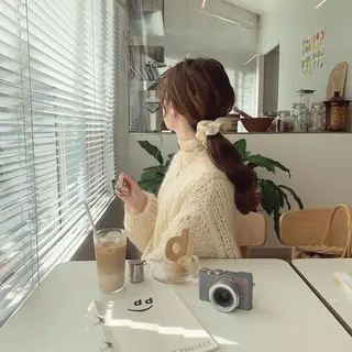 カラー 透け上品ハイトーン 職人ゆうと🤍のヘアスタイル